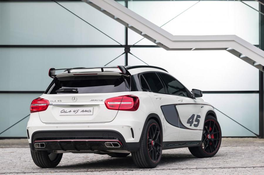  Mercedes-Benz GLA45 AMG Concept 2014 года  (фото 8 из 15)